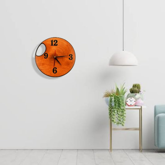 Elegant Wooden Round Clock